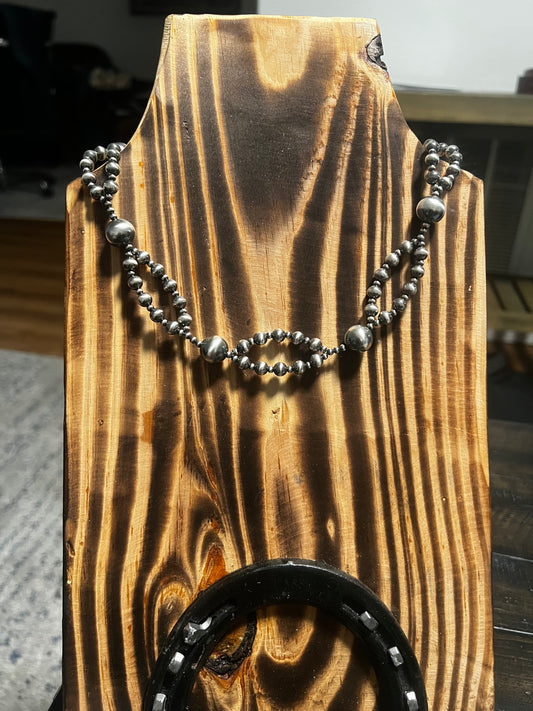 Twisted necklace